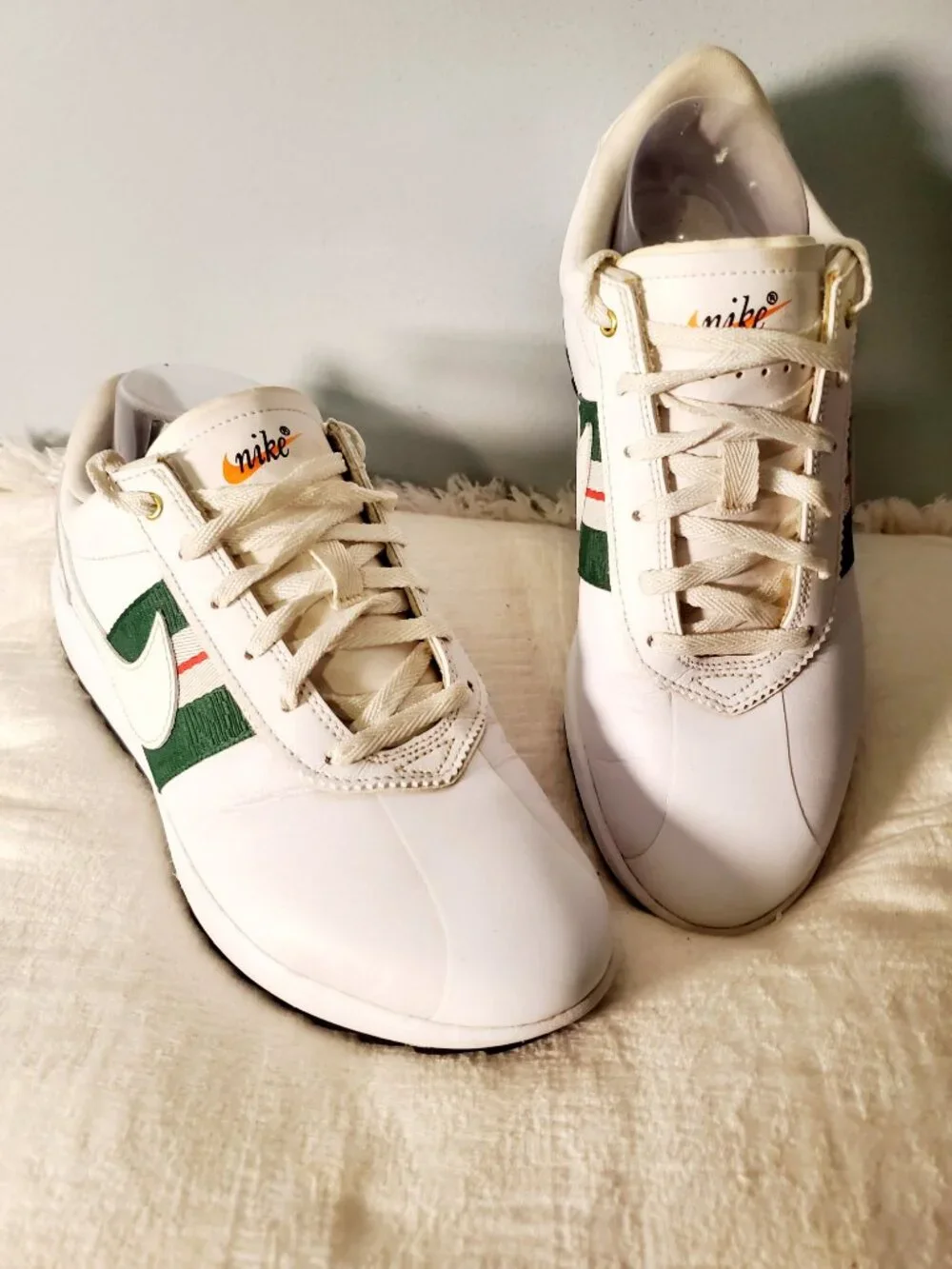 Nike Leather Sneakers White Green Stripe Trainers Men’s 8 / Women’s 9.5 Classic